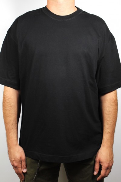 Shirt T-Shirt R over nero